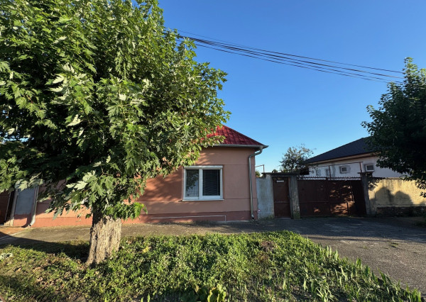 NA PREDAJ - rodinný dom v Kolárove !