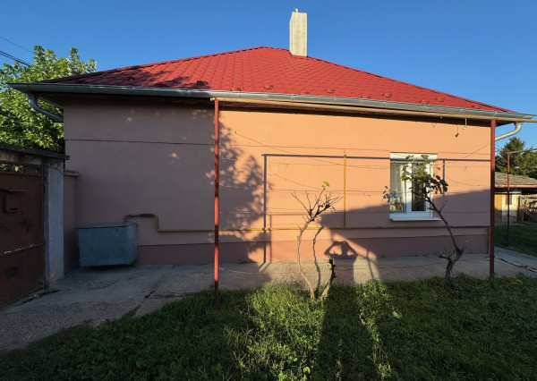 NA PREDAJ - rodinný dom v Kolárove !