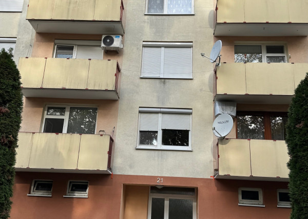 Ponúkame pre Vás NA PREDAJ 3 izbový byt v Kolárove!