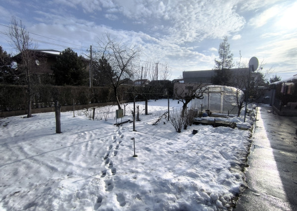 NA PREDAJ rodinný dom s garážou a záhradou v Hurbanove !