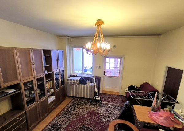 NA PREDAJ rodinný dom s garážou a záhradou v Hurbanove !