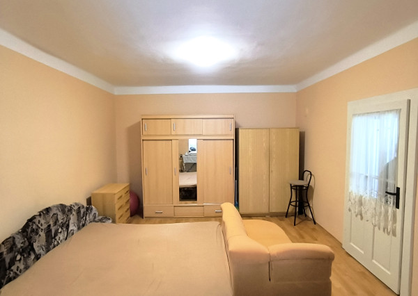 NA PREDAJ rodinný dom s garážou a záhradou v Hurbanove !