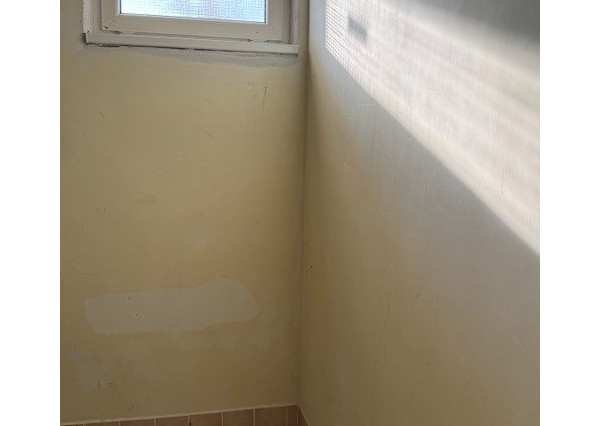 Ponúkame NA PREDAJ 3 - izbový klimatizovaný byt v Kolárove!