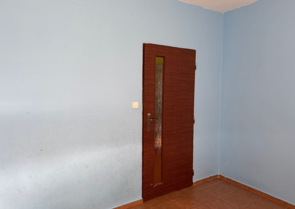 Ponúkame NA PREDAJ 3 - izbový klimatizovaný byt v Kolárove!