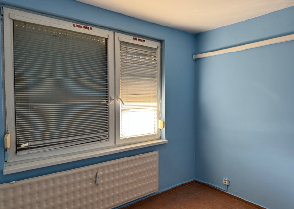 Ponúkame NA PREDAJ 3 - izbový klimatizovaný byt v Kolárove!