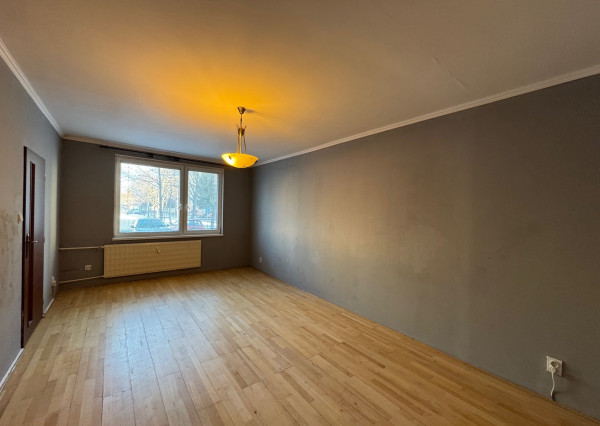 Ponúkame NA PREDAJ 3 - izbový klimatizovaný byt v Kolárove!