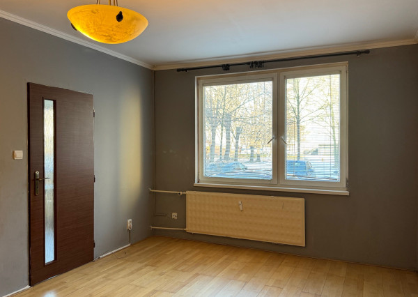 Ponúkame NA PREDAJ 3 - izbový klimatizovaný byt v Kolárove!