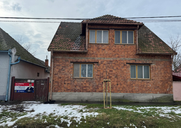NA PREDAJ rodinný dom s pozemkom 803 m2 v Kolárove!