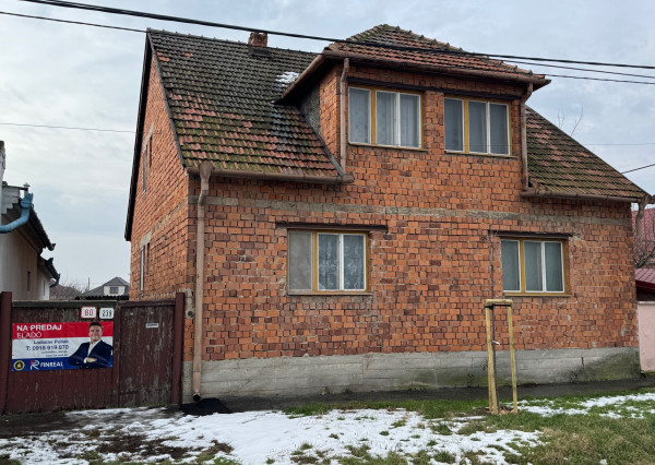 NA PREDAJ rodinný dom s pozemkom 803 m2 v Kolárove!