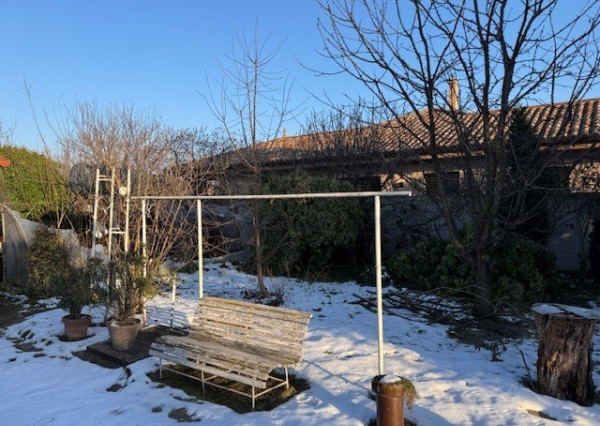 NA PREDAJ rodinný dom s garážou a záhradou v Kolárove !