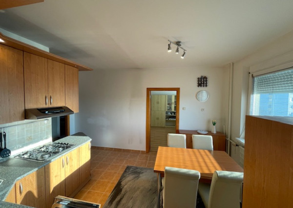 Ponúkame na predaj 3 izbový byt v Šali !