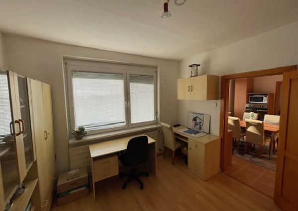 Ponúkame na predaj 3 izbový byt v Šali !