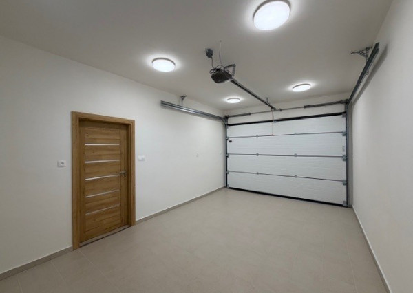 FINREAL s.r.o. Vám ponúka na PREDAJ rodinný dom v Kolárove!