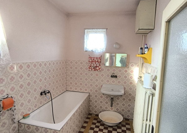 Ponúkame NA PREDAJ rodinný dom v obci Nová Vieska !