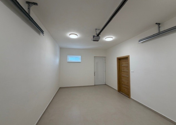 FINREAL s.r.o. Vám ponúka na PREDAJ rodinný dom v Kolárove!