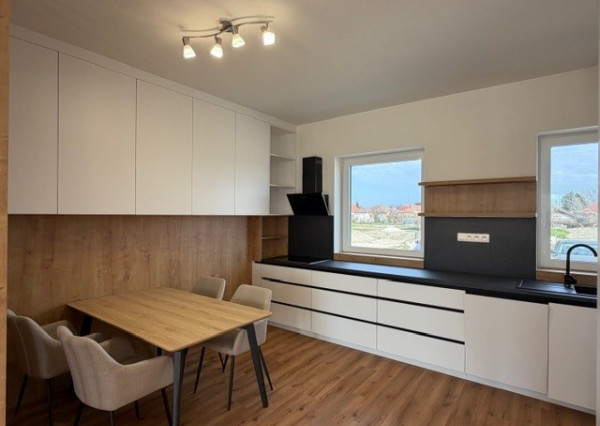 FINREAL s.r.o. Vám ponúka na PREDAJ rodinný dom v Kolárove!