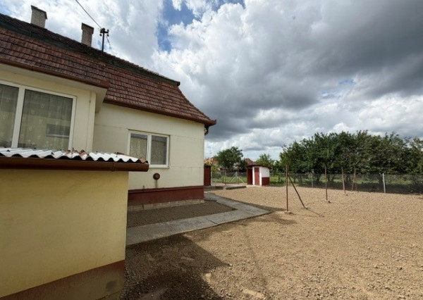 FINREAL exkluzívne ponúka NA PREDAJ rodinný dom v Kolárove!