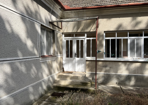 FINREAL exkluzívne ponúka NA PREDAJ rodinný dom v obci Búč