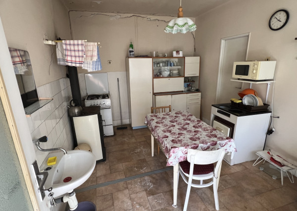FINREAL exkluzívne ponúka NA PREDAJ rodinný dom v obci Búč