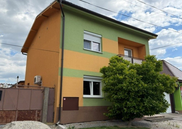 FINREAL exkluzívne ponúka NA PREDAJ rodinný dom v Kolárove!
