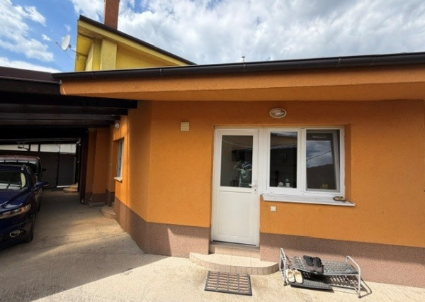 FINREAL exkluzívne ponúka NA PREDAJ rodinný dom v Kolárove!