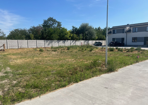 ELADÓ: 502 m²-es építési telek (A1) Nemesócsán!