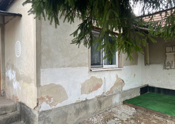 FINREAL exkluzívan ELADÁSRA kínál egy családi házat Komjáton