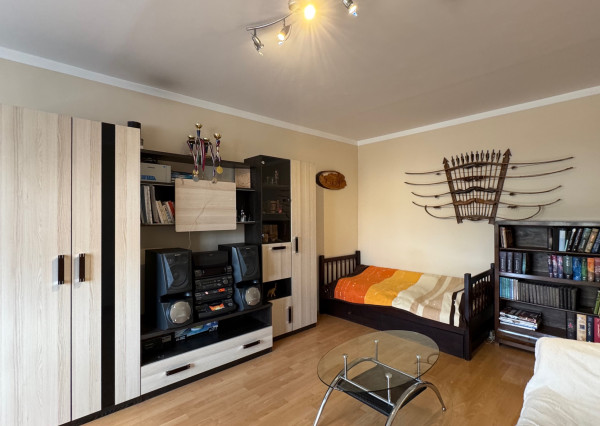 Ponúkame pre Vás NA PREDAJ 3 izbový byt v Kolárove!