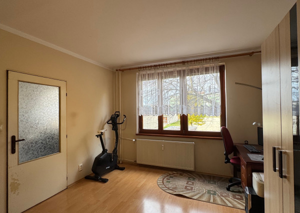 Ponúkame pre Vás NA PREDAJ 3 izbový byt v Kolárove!