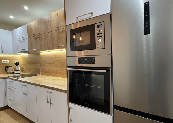 Ponúkame NA PRENÁJOM 2 izbový byt v Komárne!