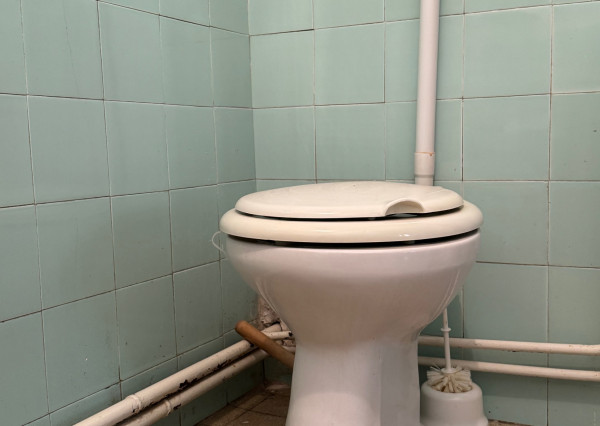 Ponúkame NA PREDAJ rodinný dom+pozemok 1054 m2 v Kolárove!