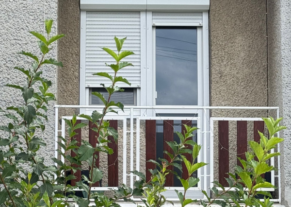 NA PREDAJ 3 izbový zrekonštruovaný byt + garáž v Hurbanove!