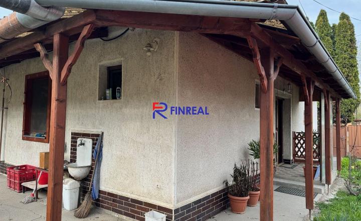 FINREAL s.r.o. ponúka rodinný dom v Kolárove ! - fotografia 10