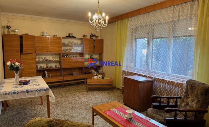 FINREAL s.r.o. ponúka rodinný dom v Kolárove ! - fotografia 13