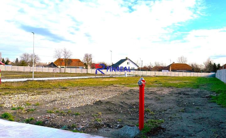 NA PREDAJ stavebný pozemok A1 - 502m2 v Zemianskej Olči! - fotografia 2