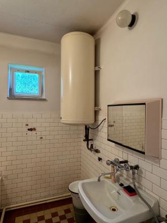 NA PREDAJ -  Rodinný dom  v obci Zemianska Olča! - fotografia 18
