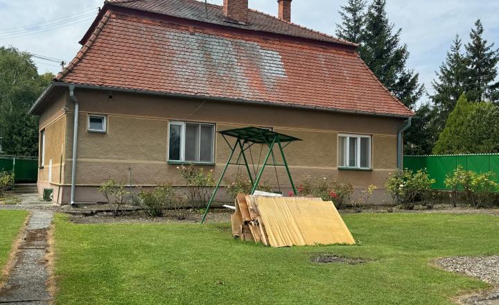NA PREDAJ -  Rodinný dom  v obci Zemianska Olča! - fotografia 31