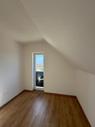 FINREAL s.r.o. Vám ponúka na PREDAJ rodinný dom v Kolárove! - fotografia 25