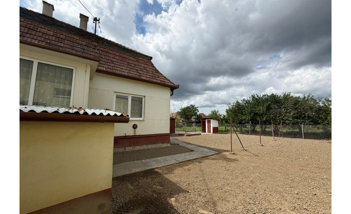 FINREAL exkluzívne ponúka NA PREDAJ rodinný dom v Kolárove! - fotografia 21