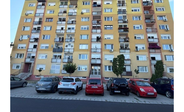FINREAL Vám ponúka NA PREDAJ 3 izbový byt v Kolárove! - fotografia 25