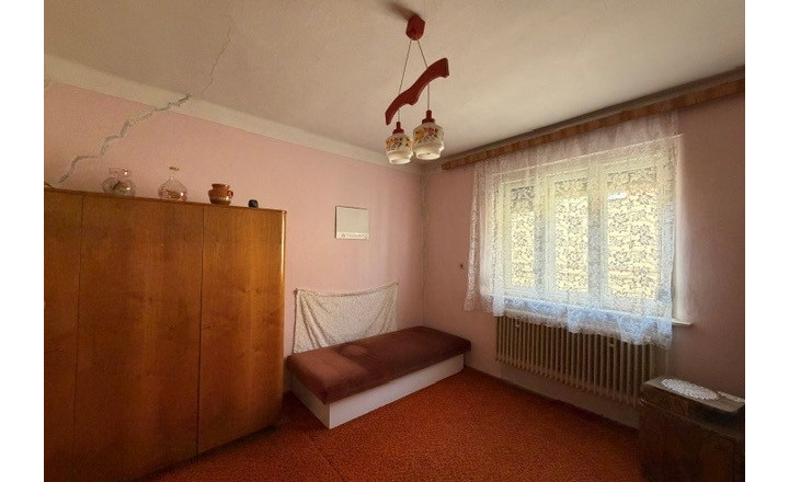 Ponúkame pre Vás NA PREDAJ rodinný dom v Kolárove ! - fotografia 3
