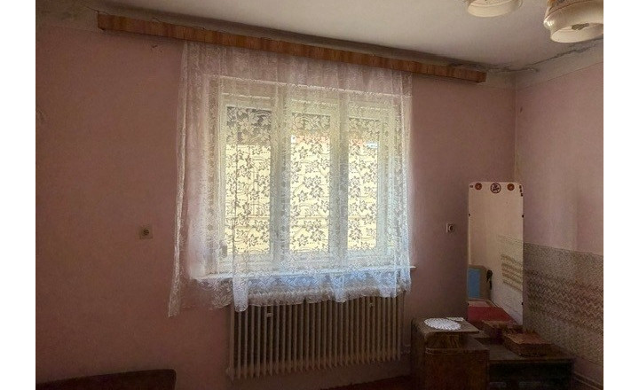 Ponúkame pre Vás NA PREDAJ rodinný dom v Kolárove ! - fotografia 5