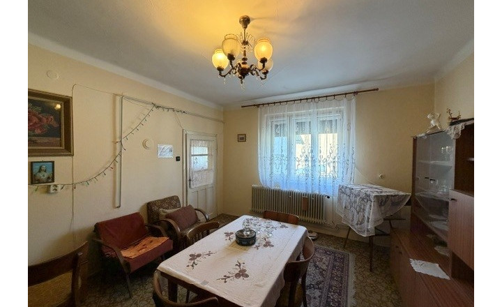 Ponúkame pre Vás NA PREDAJ rodinný dom v Kolárove ! - fotografia 13