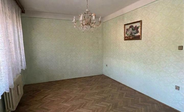 NA PREDAJ: 2 rodinné domy v cene jedného v Novej Vieske! - fotografia 17