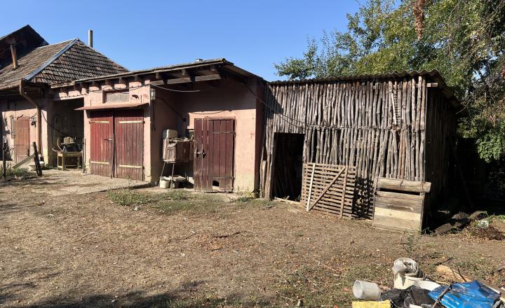 NA PREDAJ: 2 rodinné domy v cene jedného v Novej Vieske! - fotografia 40