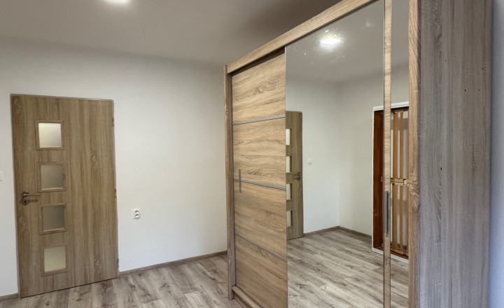 NA PREDAJ 3 izbový zrekonštruovaný byt + garáž v Hurbanove! - fotografia 14