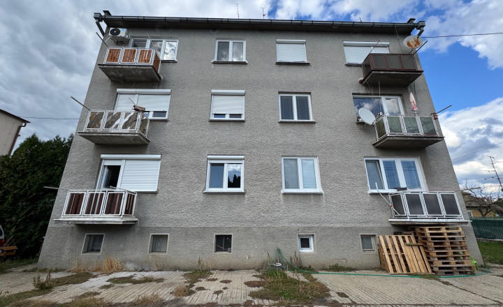 NA PREDAJ 3 izbový zrekonštruovaný byt + garáž v Hurbanove! - fotografia 19