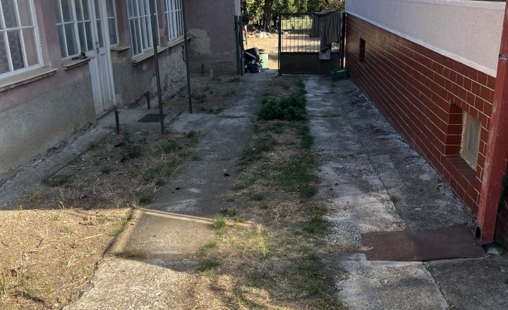NA PREDAJ: 2 rodinné domy v cene jedného v Novej Vieske! - fotografia 10