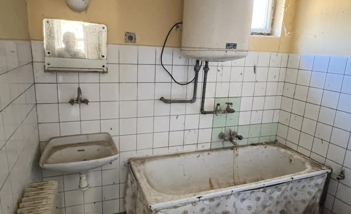 NA PREDAJ: 2 rodinné domy v cene jedného v Novej Vieske! - fotografia 32