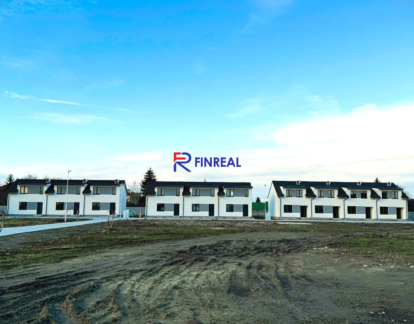 NA PREDAJ - Novostavba rodinného domu E2  v obytnom parku!